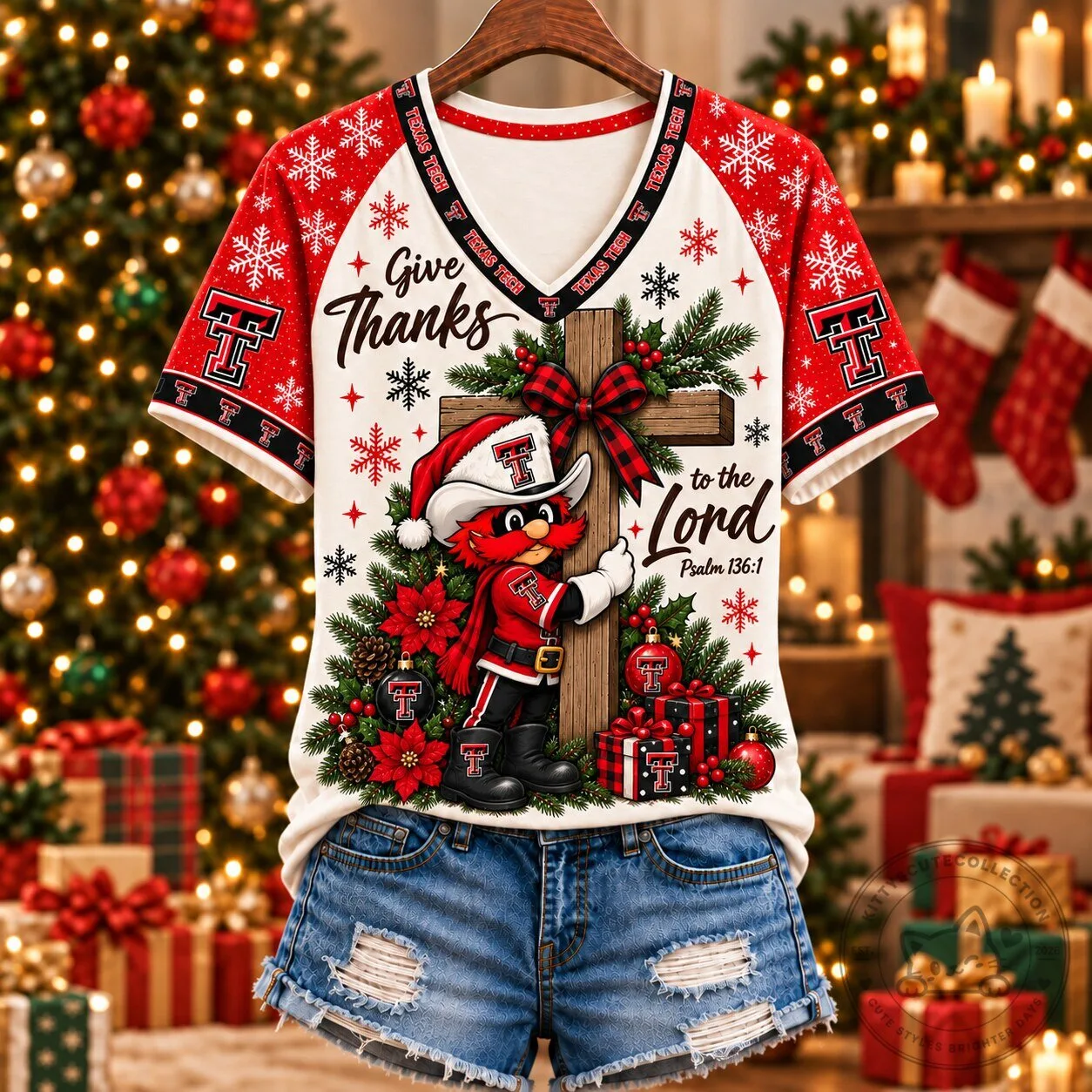Texas Tech Red Raiders Christmas Give Thanks To The Lord V-Neck T-Shirt